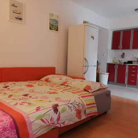 Ava, 2+3, 250m Od Plaze Novi Vinodolski