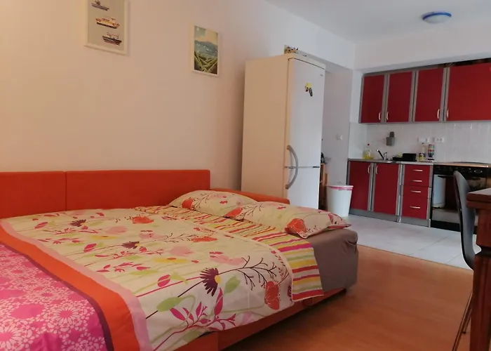 Ava, 2+3, 250m Od Plaze Novi Vinodolski
